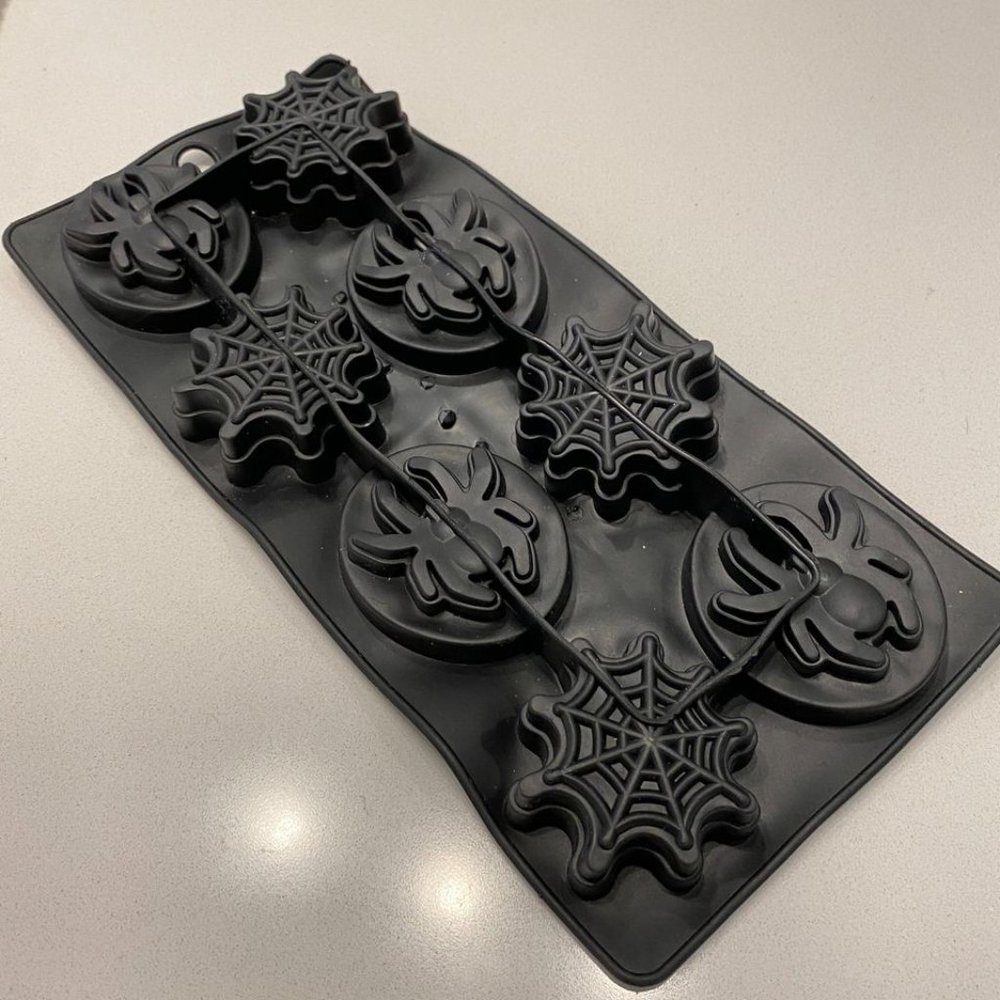 Halloween Spiders Bugs Rubber Ice Cube Jello Mold Tray